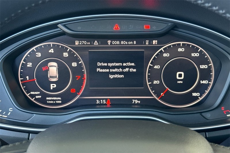 Audi Q5 Vehicle Full-screen Gallery Image 24