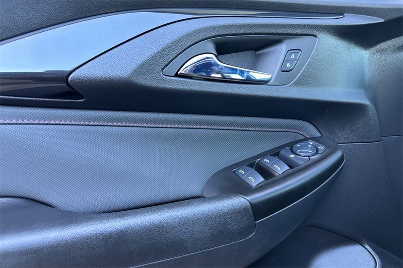 Chevrolet Trailblazer Vehicle Full-screen Gallery Image 10