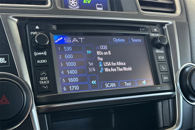 Toyota Highlander Hybrid Vehicle Full-screen Gallery Image 17