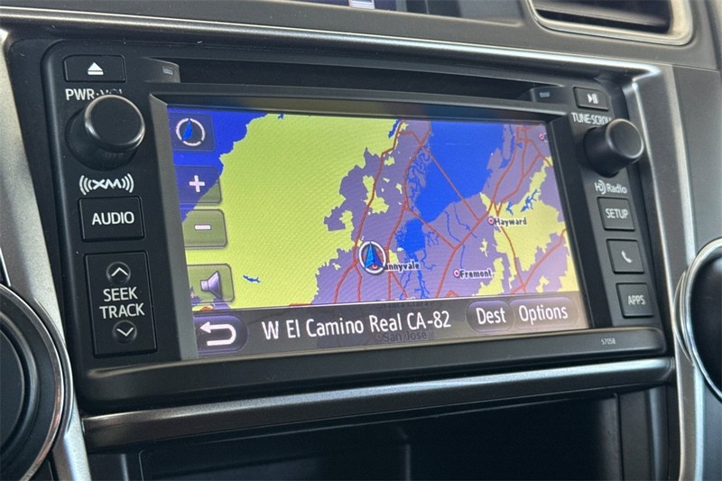 Toyota Highlander Hybrid Vehicle Full-screen Gallery Image 18