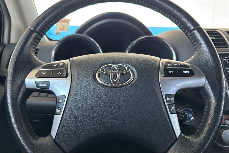 Toyota Highlander Hybrid Vehicle Full-screen Gallery Image 23