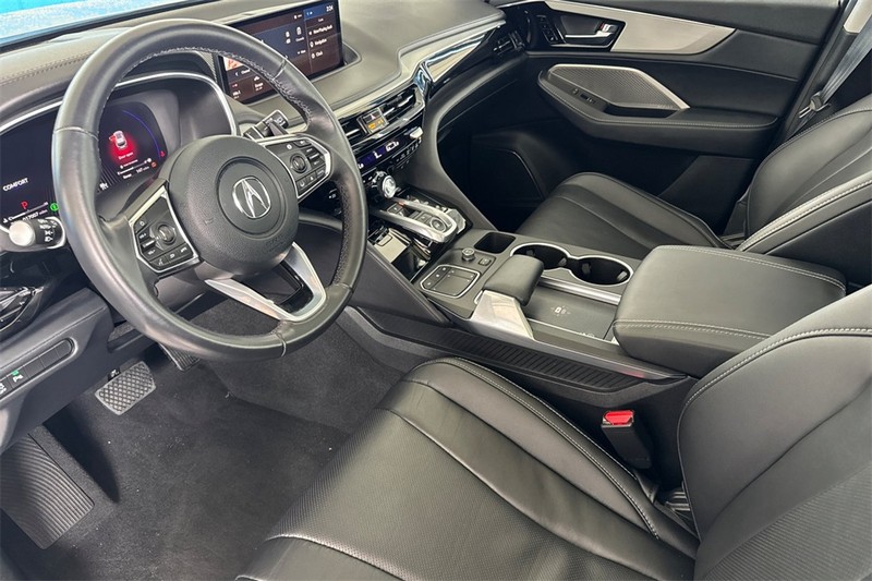 Acura MDX Vehicle Full-screen Gallery Image 09