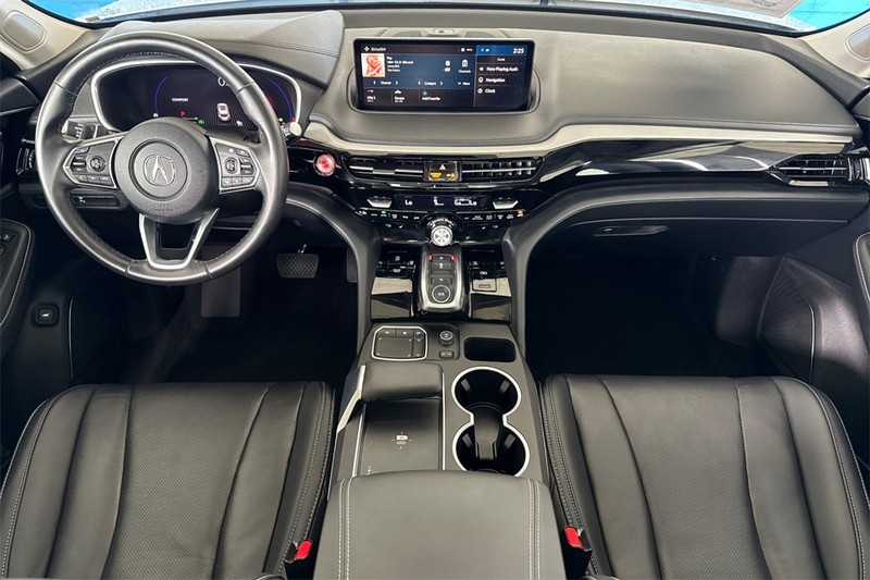 Acura MDX Vehicle Full-screen Gallery Image 12