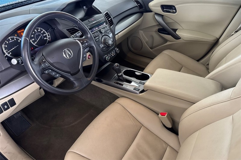 Acura RDX Vehicle Full-screen Gallery Image 09