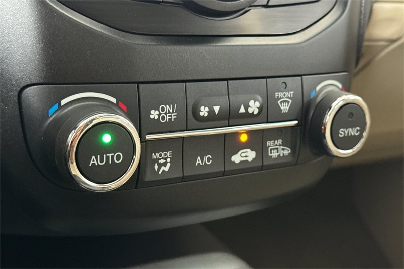 Acura RDX Vehicle Full-screen Gallery Image 20