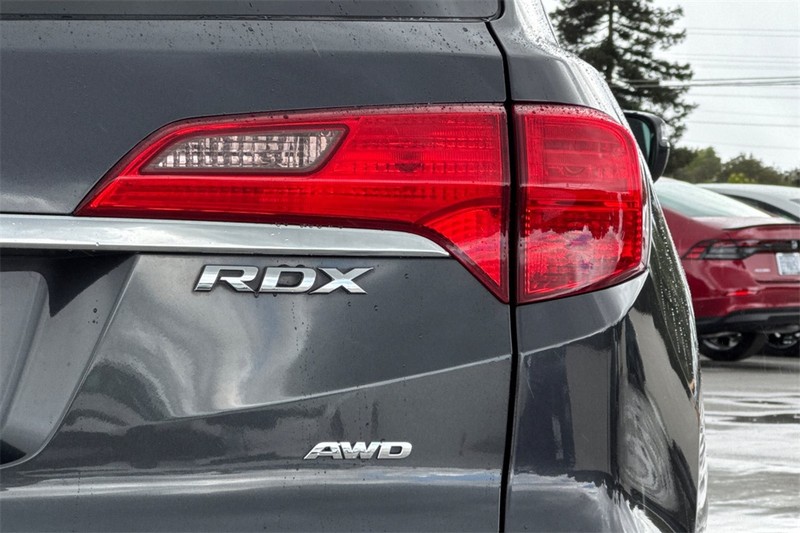 Acura RDX Vehicle Full-screen Gallery Image 27