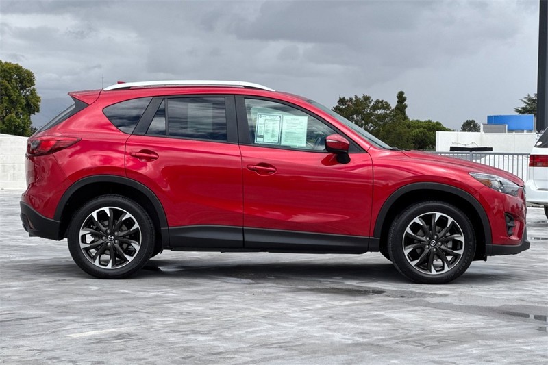 Mazda CX-5 Vehicle Full-screen Gallery Image 02