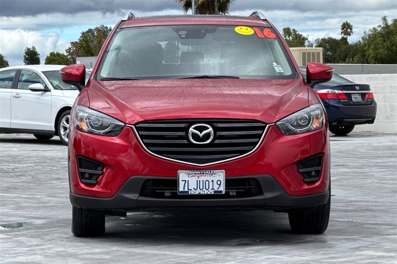 Mazda CX-5 Vehicle Full-screen Gallery Image 08