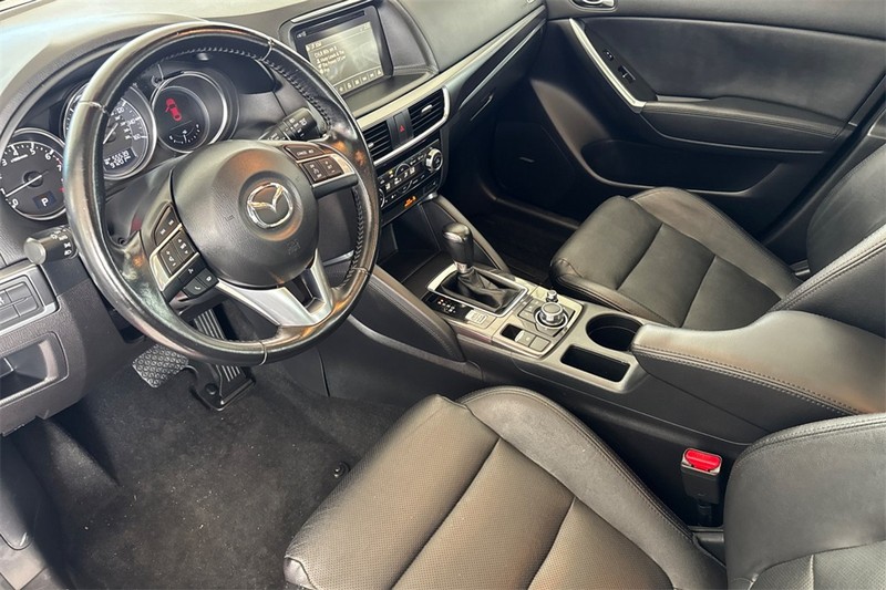 Mazda CX-5 Vehicle Full-screen Gallery Image 09