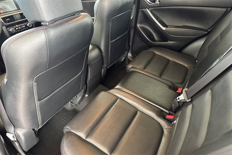 Mazda CX-5 Vehicle Full-screen Gallery Image 11