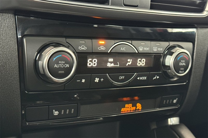 Mazda CX-5 Vehicle Full-screen Gallery Image 20
