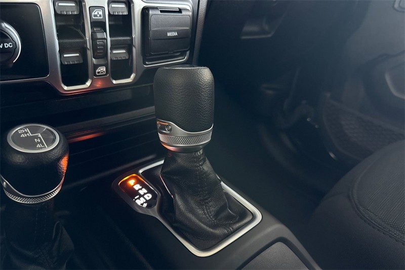 Jeep Wrangler Unlimited Vehicle Full-screen Gallery Image 20