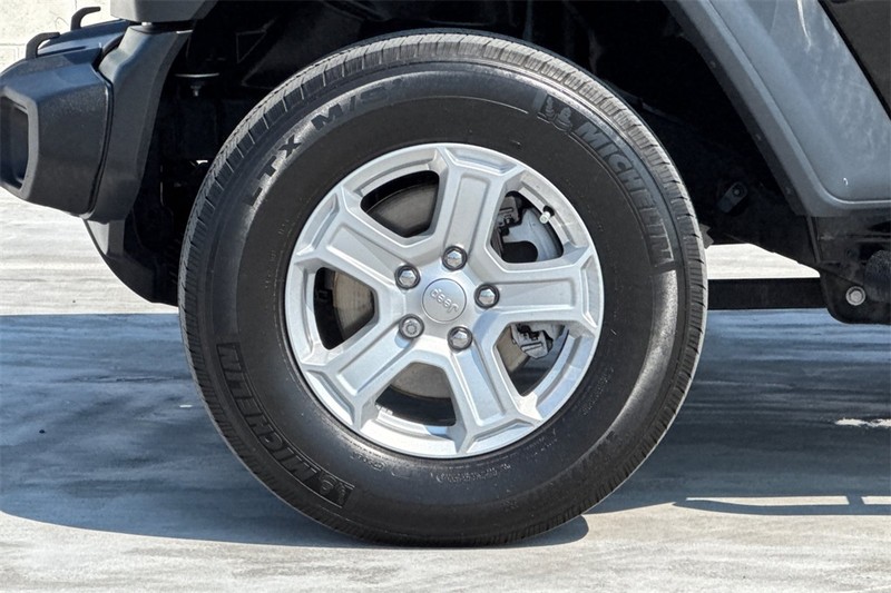 Jeep Wrangler Unlimited Vehicle Full-screen Gallery Image 25