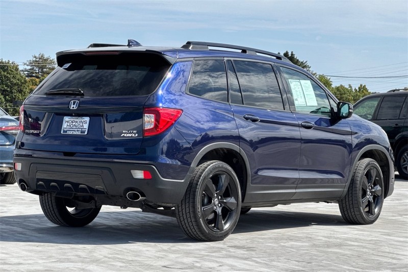 Honda Passport Vehicle Full-screen Gallery Image 03