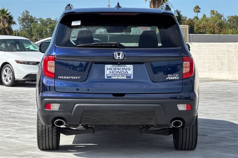 Honda Passport Vehicle Full-screen Gallery Image 04