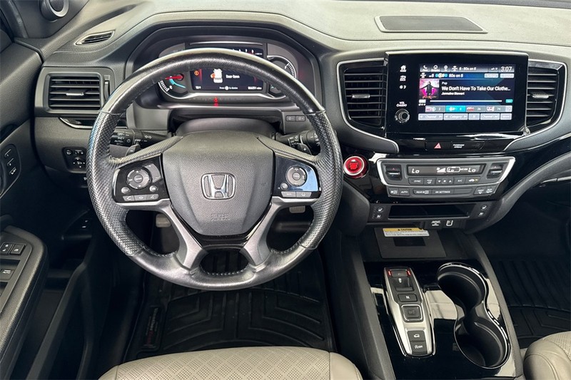 Honda Passport Vehicle Full-screen Gallery Image 13