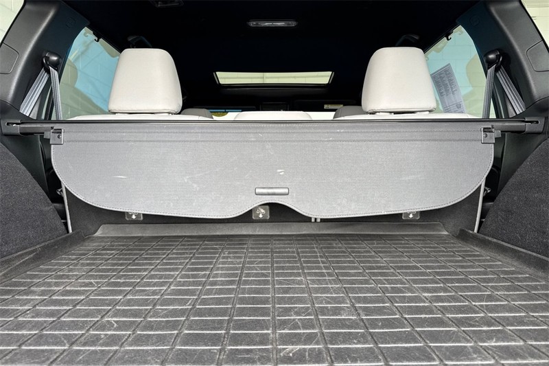 Honda Passport Vehicle Full-screen Gallery Image 14