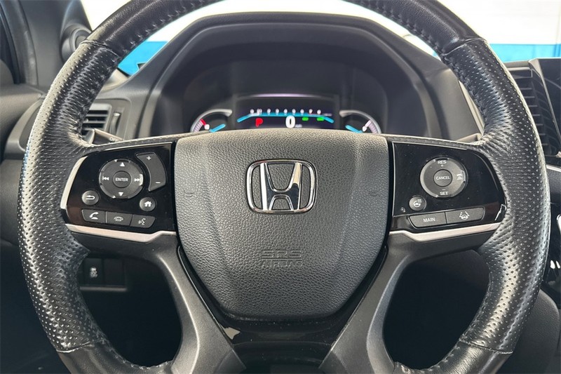 Honda Passport Vehicle Full-screen Gallery Image 23