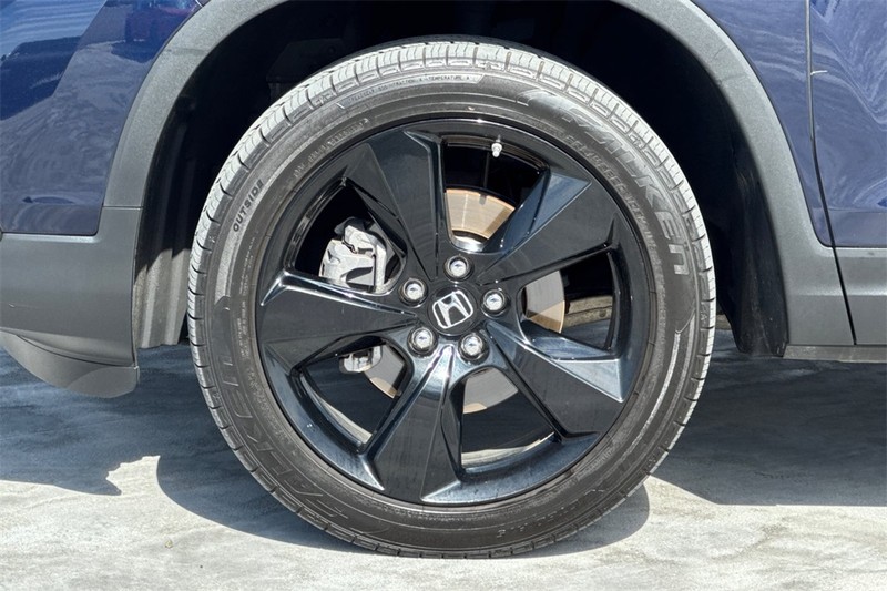 Honda Passport Vehicle Full-screen Gallery Image 26