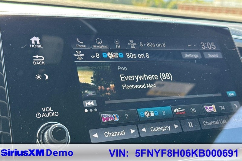 Honda Passport Vehicle Full-screen Gallery Image 28