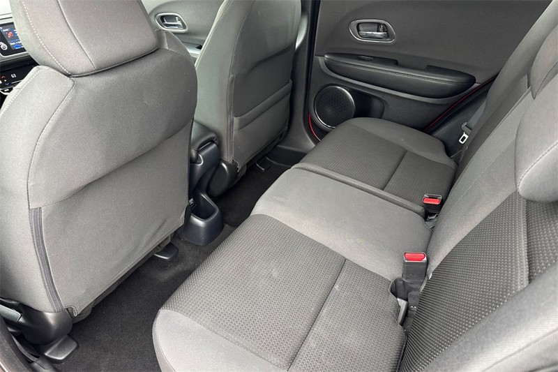 Honda HR-V Vehicle Full-screen Gallery Image 11