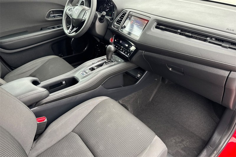 Honda HR-V Vehicle Full-screen Gallery Image 15