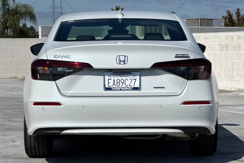 Honda Civic Sedan Hybrid Vehicle Full-screen Gallery Image 04