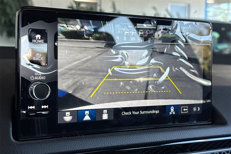 Honda Civic Sedan Hybrid Vehicle Full-screen Gallery Image 17