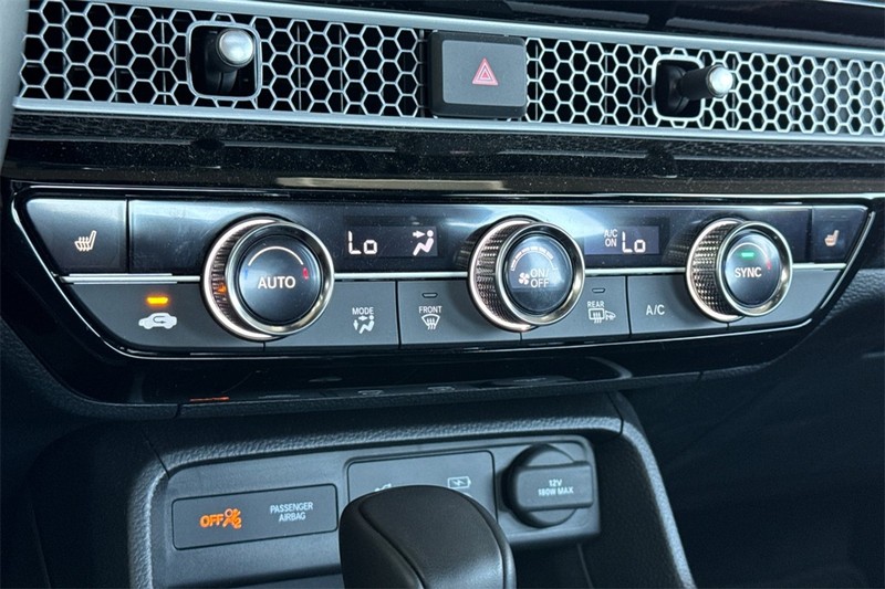 Honda Civic Sedan Hybrid Vehicle Full-screen Gallery Image 18