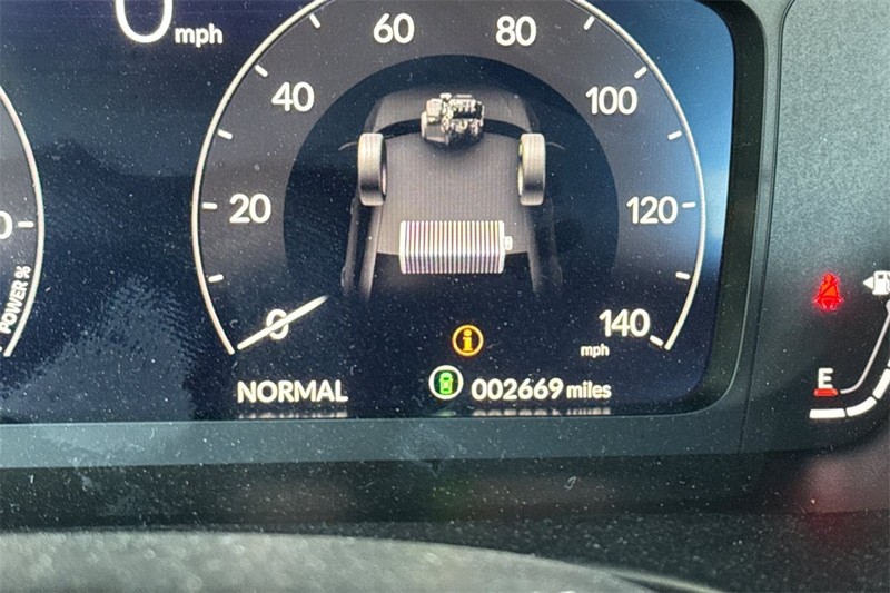 Honda Civic Sedan Hybrid Vehicle Full-screen Gallery Image 23