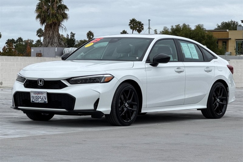 Honda Civic Sedan Hybrid Vehicle Full-screen Gallery Image 07