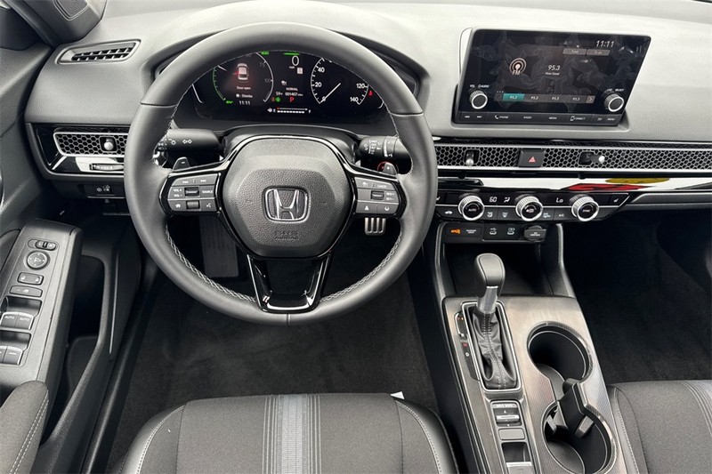Honda Civic Sedan Hybrid Vehicle Full-screen Gallery Image 13