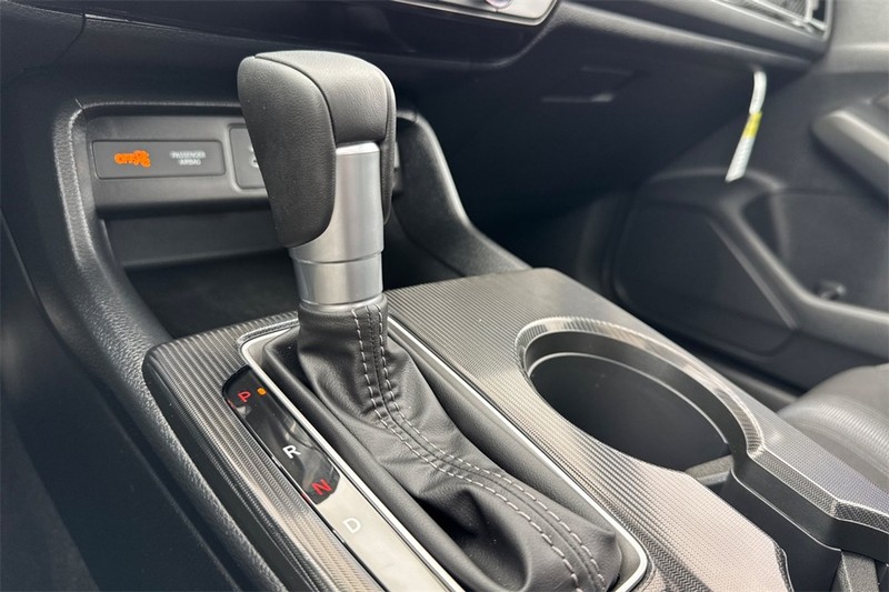 Honda Civic Sedan Hybrid Vehicle Full-screen Gallery Image 19