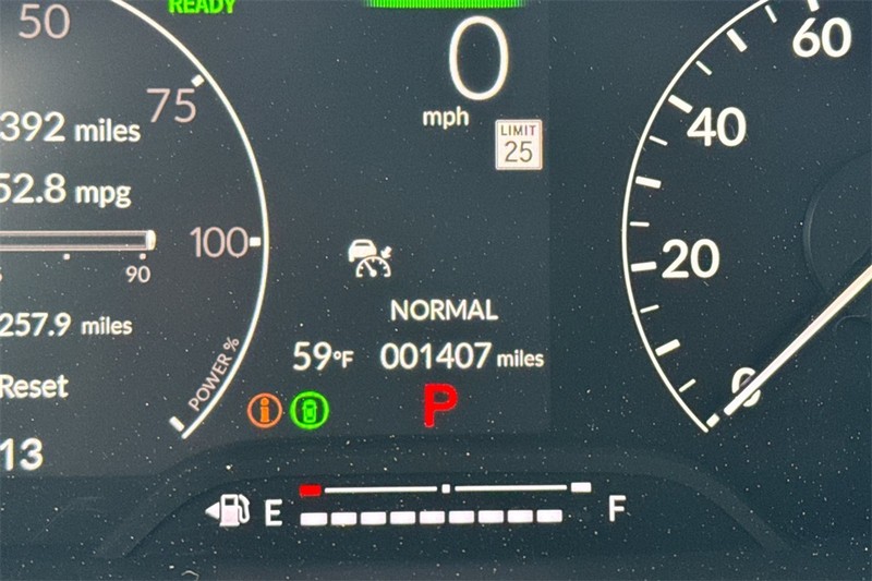 Honda Civic Sedan Hybrid Vehicle Full-screen Gallery Image 23