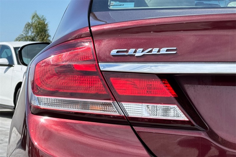 Honda Civic Sedan Vehicle Full-screen Gallery Image 25