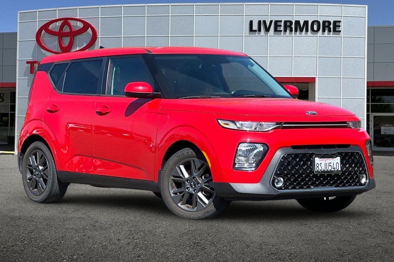 Kia Soul Vehicle Full-screen Gallery Image 02