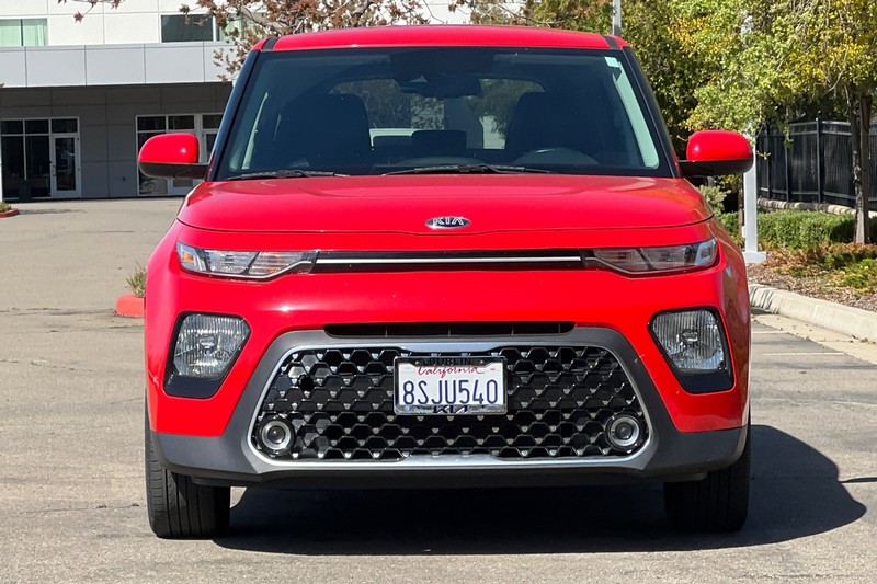 Kia Soul Vehicle Full-screen Gallery Image 09