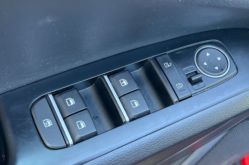 Kia Soul Vehicle Full-screen Gallery Image 12