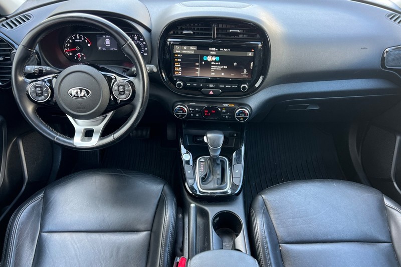 Kia Soul Vehicle Full-screen Gallery Image 15