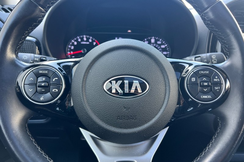 Kia Soul Vehicle Full-screen Gallery Image 32