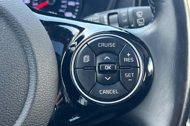 Kia Soul Vehicle Full-screen Gallery Image 34