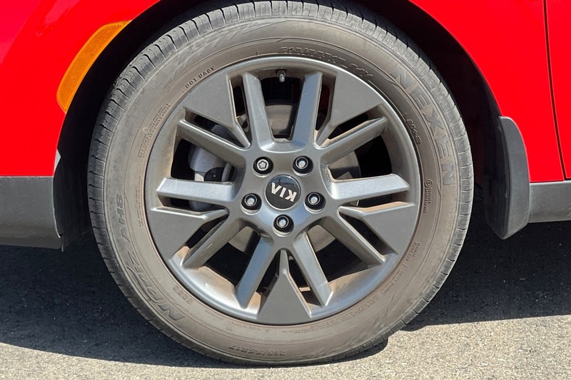 Kia Soul Vehicle Full-screen Gallery Image 40