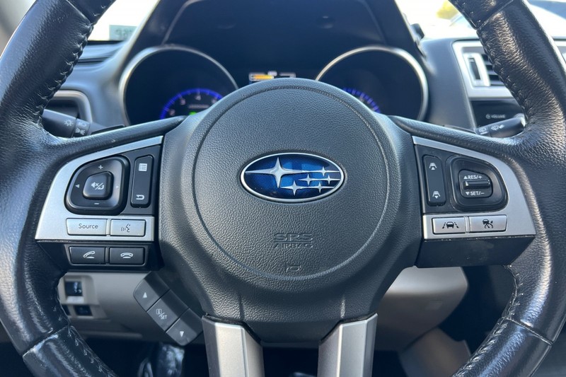 Subaru Outback Vehicle Full-screen Gallery Image 33