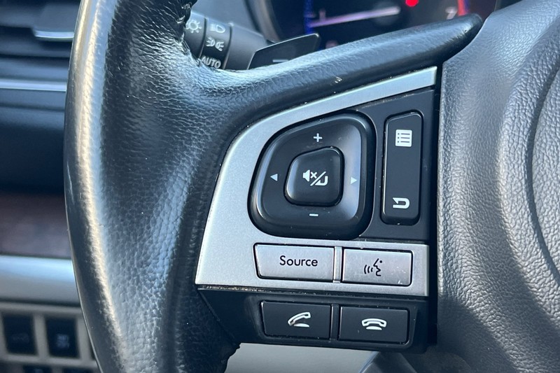 Subaru Outback Vehicle Full-screen Gallery Image 34