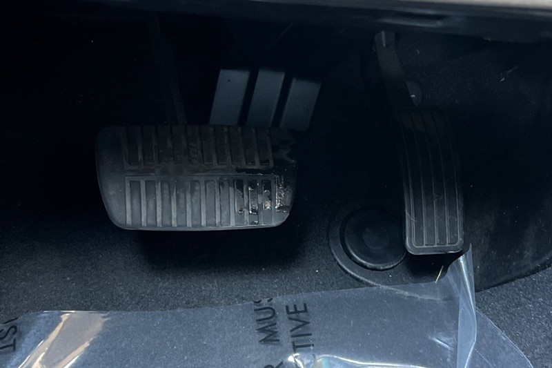Subaru Outback Vehicle Full-screen Gallery Image 44