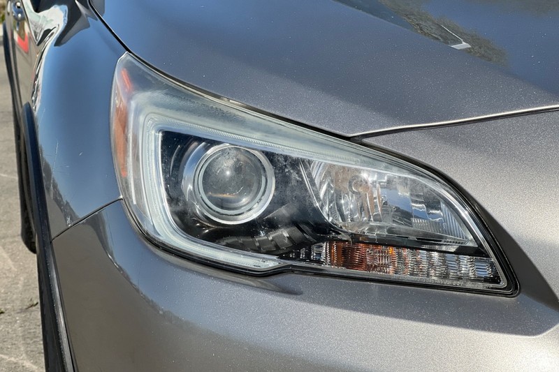 Subaru Outback Vehicle Full-screen Gallery Image 46