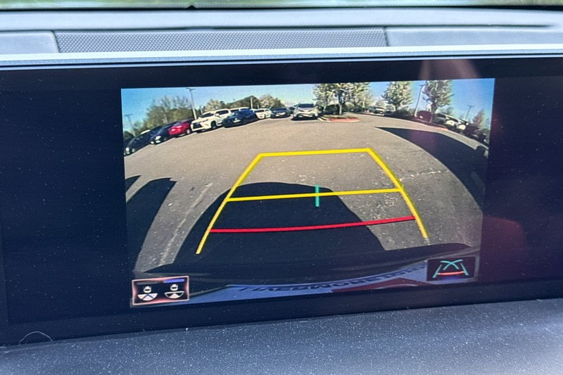 Lexus NX Vehicle Full-screen Gallery Image 27