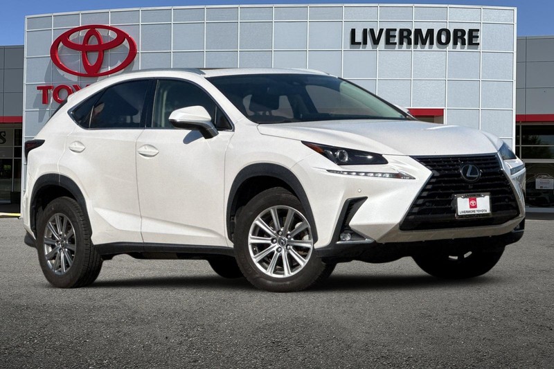 Lexus NX Vehicle Full-screen Gallery Image 02