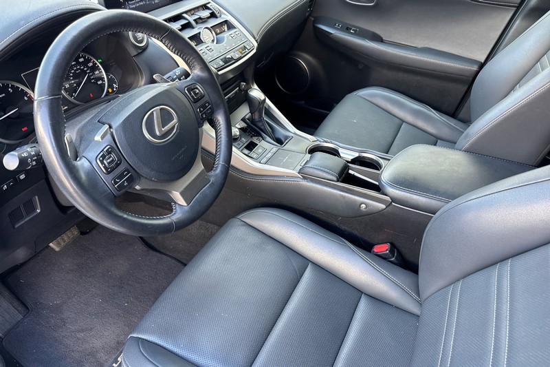 Lexus NX Vehicle Full-screen Gallery Image 10