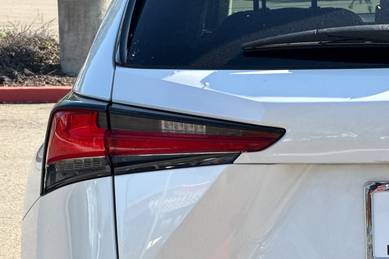 Lexus NX Vehicle Full-screen Gallery Image 49